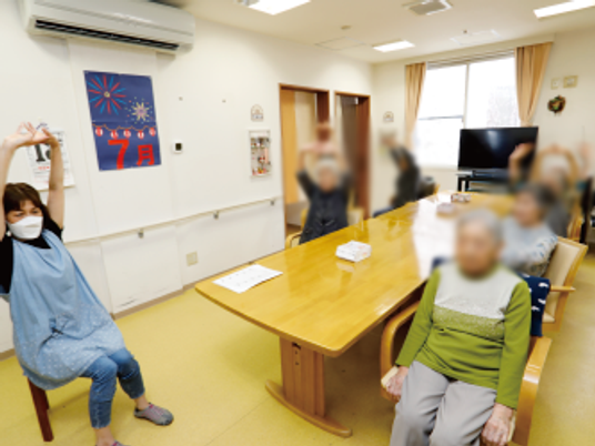楽しい運動の様子のラウンジ