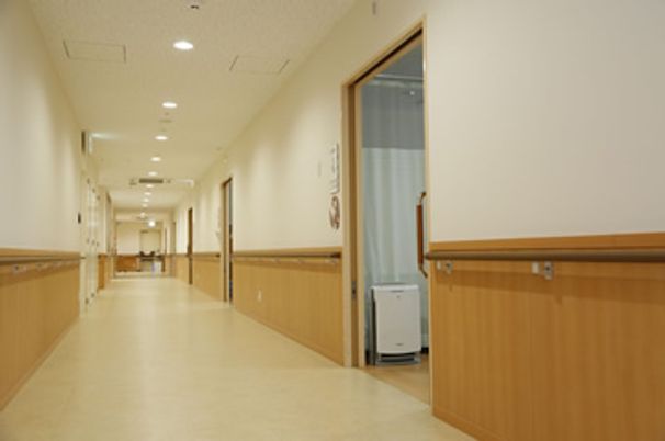 手すりのある廊下