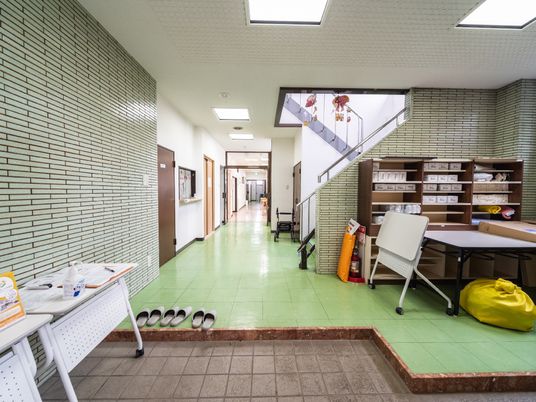 きれいな廊下と階段