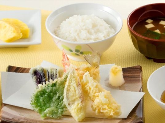 和食テーブルセットアップ