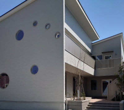 シンプルな建物外観