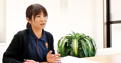 相談中のスタッフイメージ