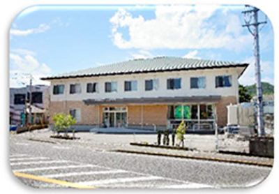 広い正面玄関