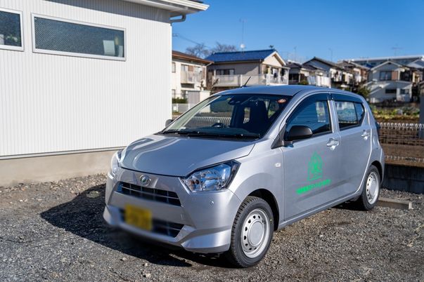 駐車場の車