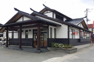 和風の落ち着いた外観