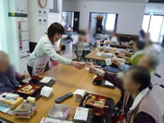 みんなで食事を楽しむ空間