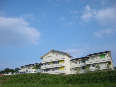 広々とした外観