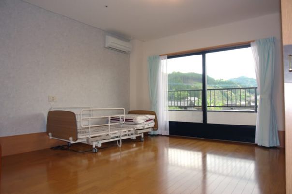 ケア用居室と窓