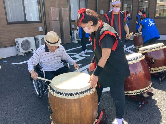 太鼓イベントを支える職員