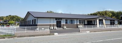 自然豊かな建物外観