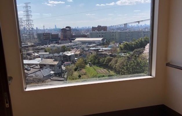 自然光が差し込む窓