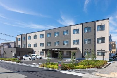 新しい建物の外観