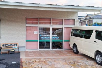 入り口前の駐車スペース