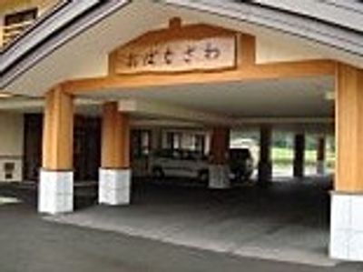 車寄せのある入口
