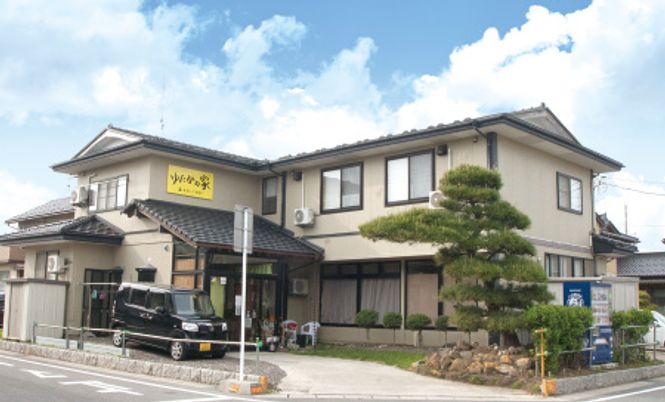 日本庭園を持つ外観