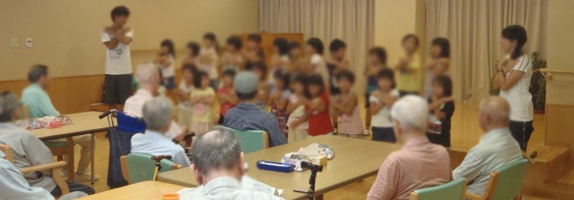 楽しげな交流の様子