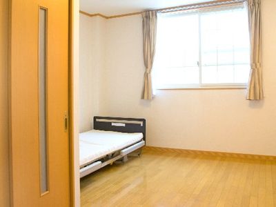 明るく清潔な居室