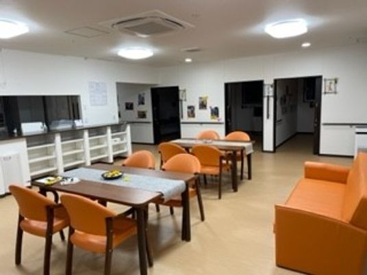 共有スペースの食堂風景