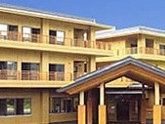 立派な建物の外観