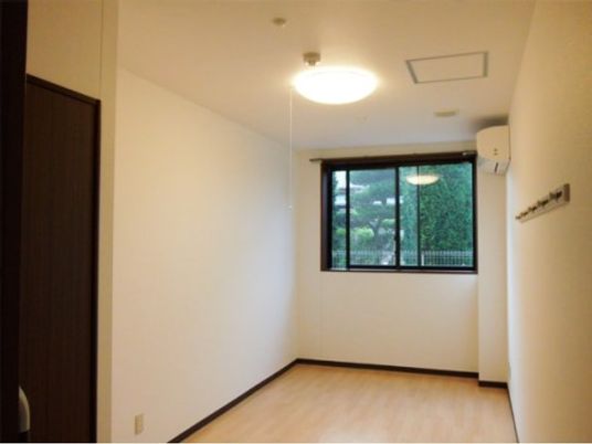 清潔な居室の一角