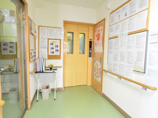 廊下の案内掲示
