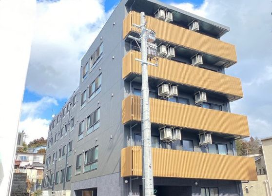 現代的な建物の外観