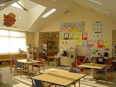 光が差し込む明るいスペース