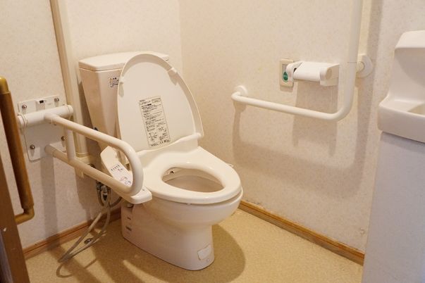 手すり付きトイレの設備