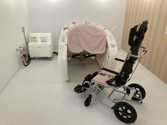 リハビリ設備が整った室内