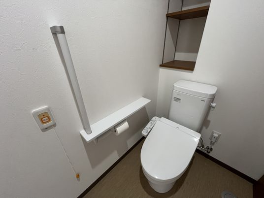 バリアフリー対応のトイレ
