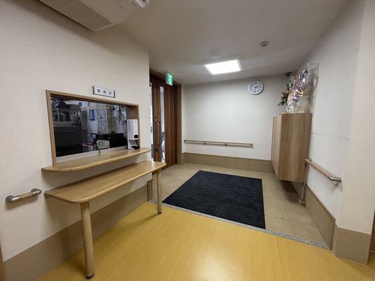 静かで落ち着く廊下