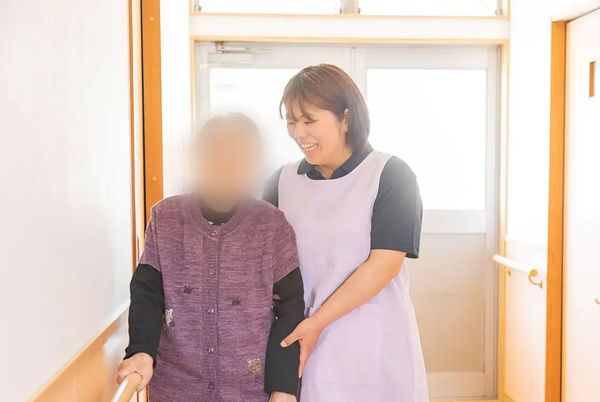 明るい廊下の様子