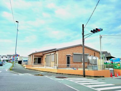 道路側からの外観