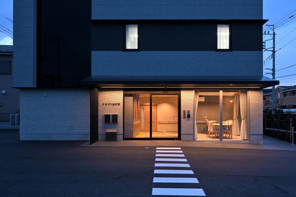 落ち着いたエントランス