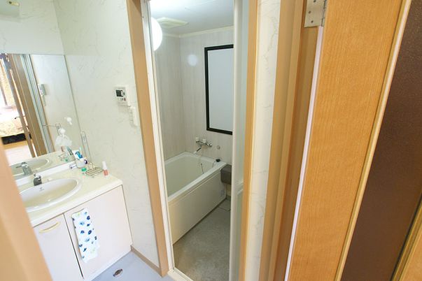 きれいな浴室の一角