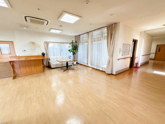 開放的な休憩室