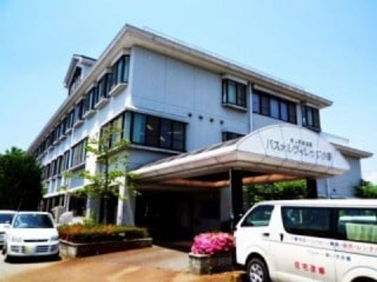 立派な建物外観  
