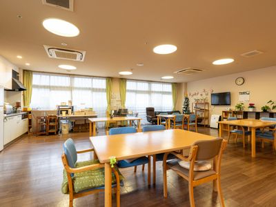 広々としたダイニングルーム