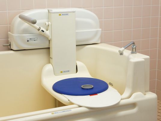 手すり付きトイレ設備