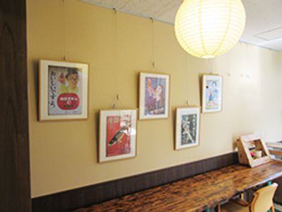掲示物のある壁面