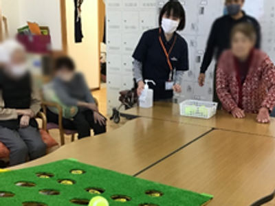 机と人々の活動中