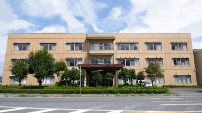 立派な建物の外観
