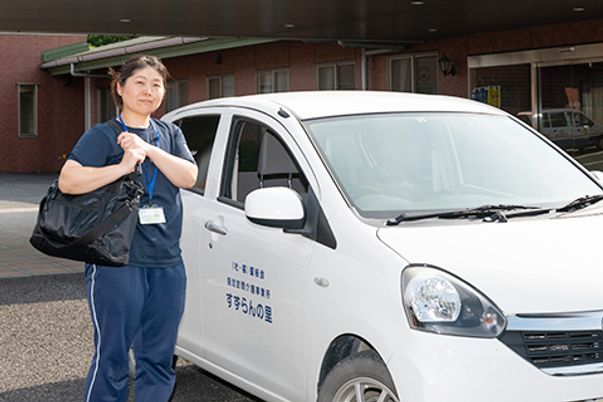 スタッフの様子駐車場