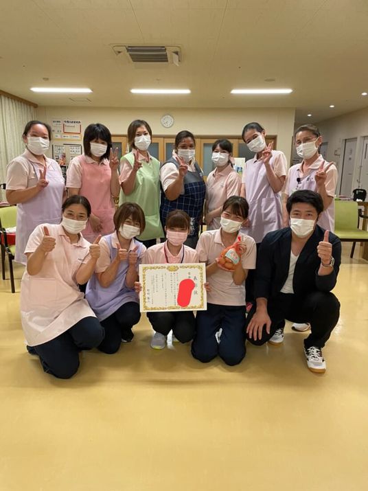 スタッフ集合写真
