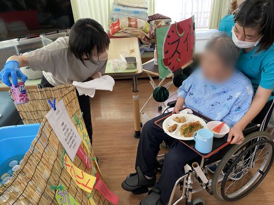 夏祭りの風景