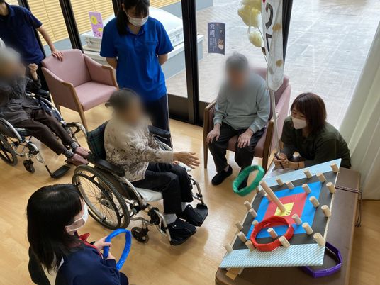 温かみある交流スペース