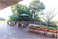 緑に囲まれたテラス