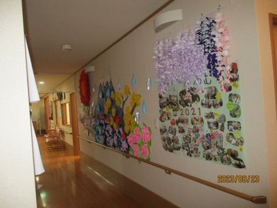 作品展示がある廊下