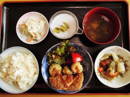 彩り豊かな食事メニュー