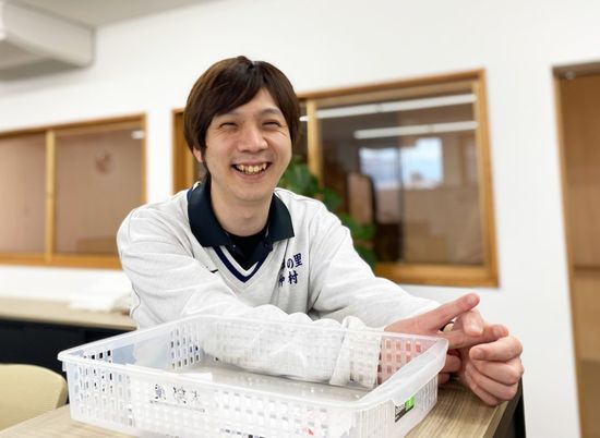 笑顔のスタッフ様子